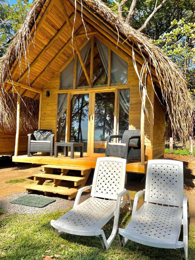 Hotel Oasis & Surf Camp Санта-Каталіна Екстер'єр фото