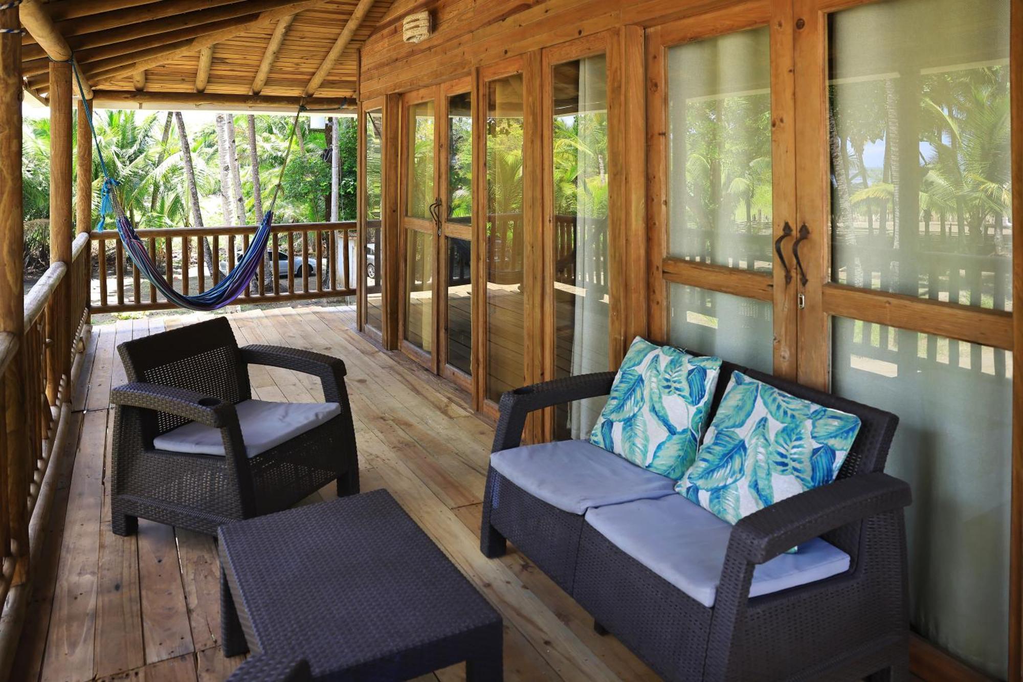 Hotel Oasis & Surf Camp Санта-Каталіна Екстер'єр фото
