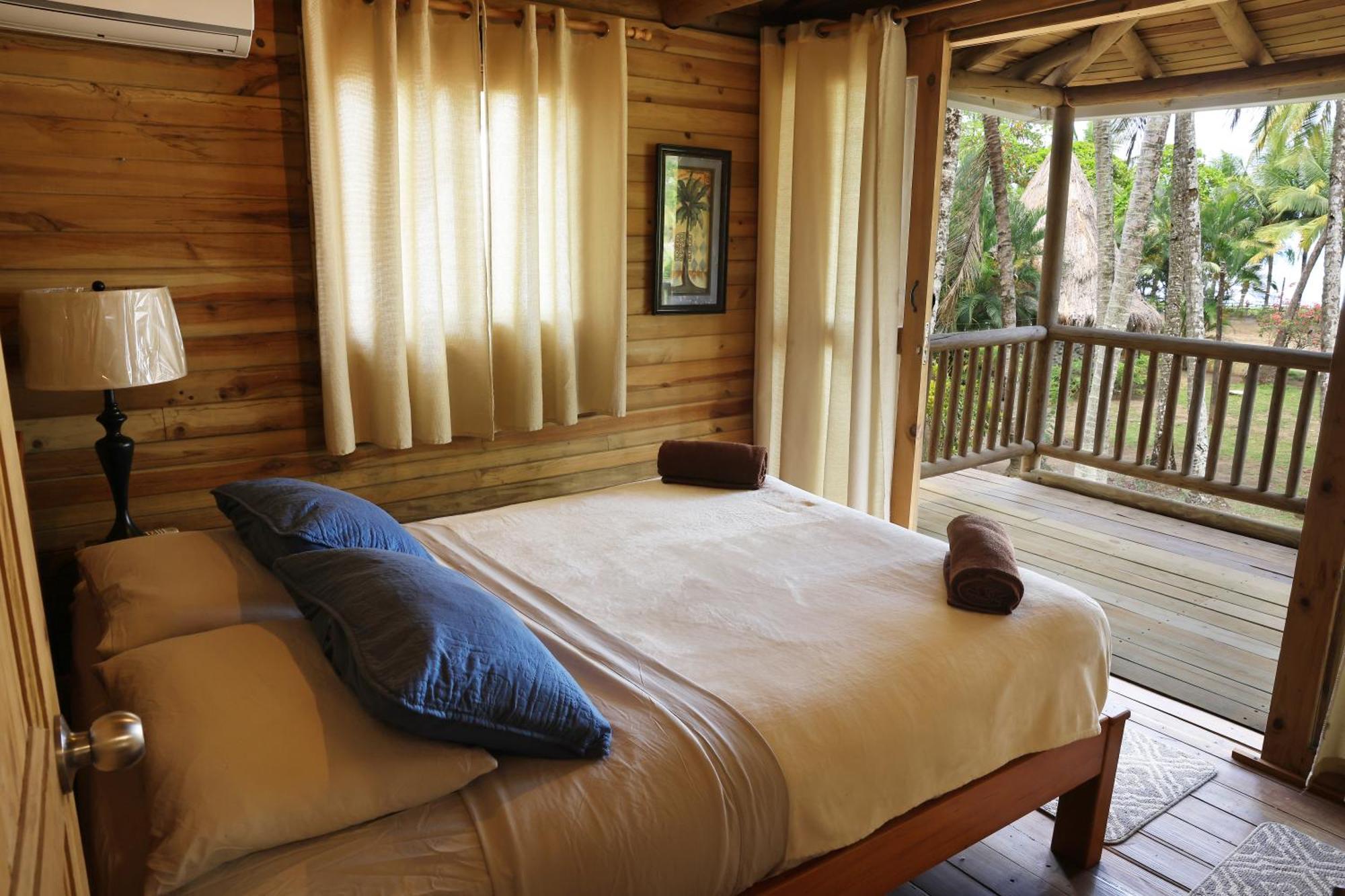 Hotel Oasis & Surf Camp Санта-Каталіна Екстер'єр фото