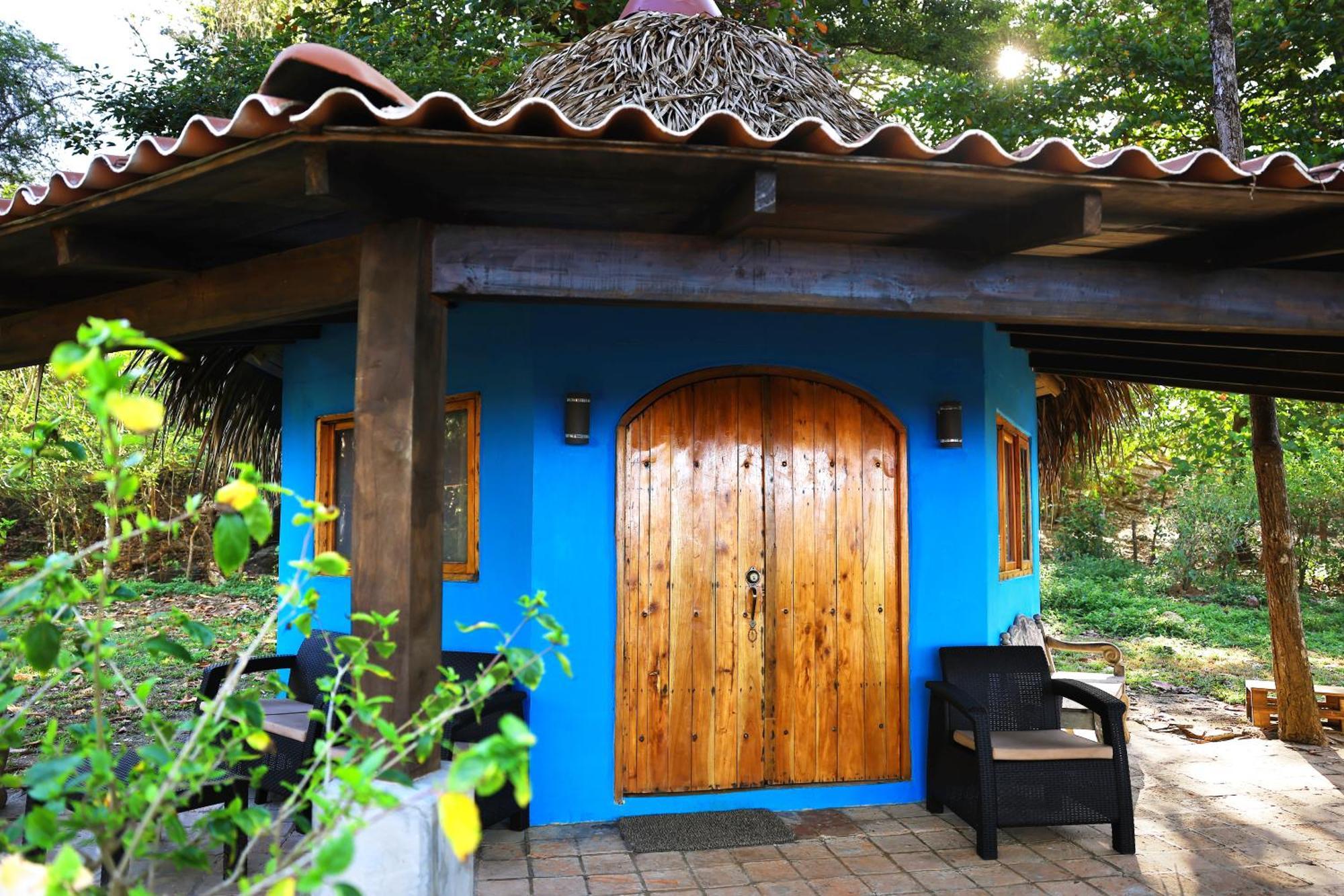 Hotel Oasis & Surf Camp Санта-Каталіна Екстер'єр фото