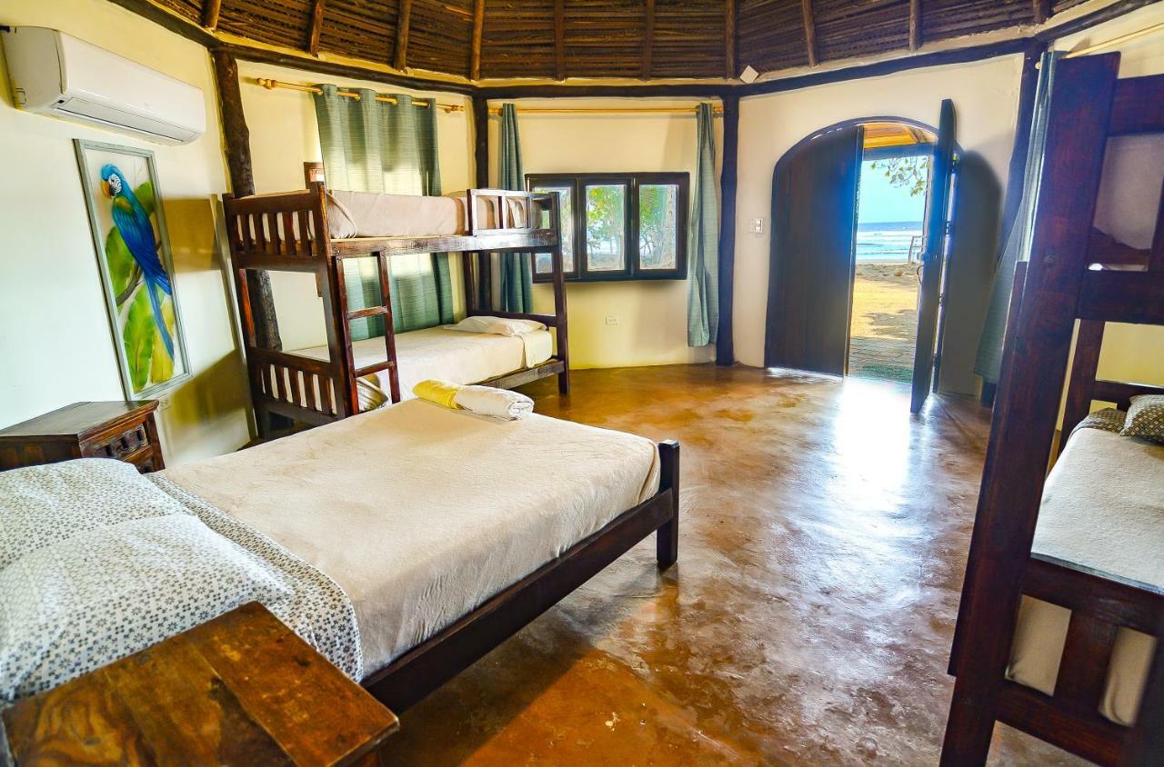 Hotel Oasis & Surf Camp Санта-Каталіна Екстер'єр фото